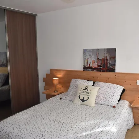 Holiday home Ker Moumousse - Maison Bretonne, Elegante, Conviviale, 5 Min
