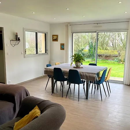 Ker Moumousse - Maison Bretonne, Elegante, Conviviale, 5 Min Holiday home